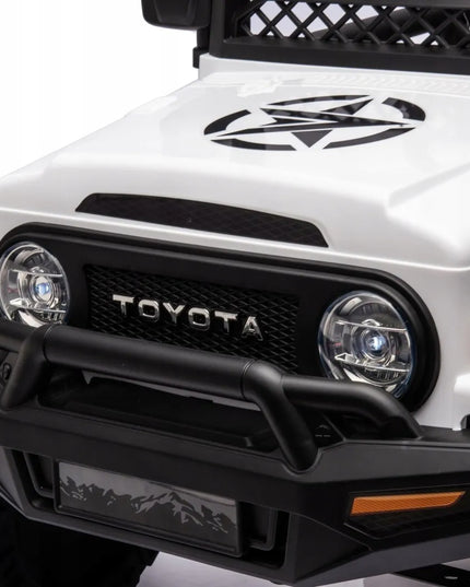 Vaikiškas visureigis Toyota FJ Cruiser, baltas + distancinio valdymo pultas + 4x4 pavara + LED garsas + EVA ratai