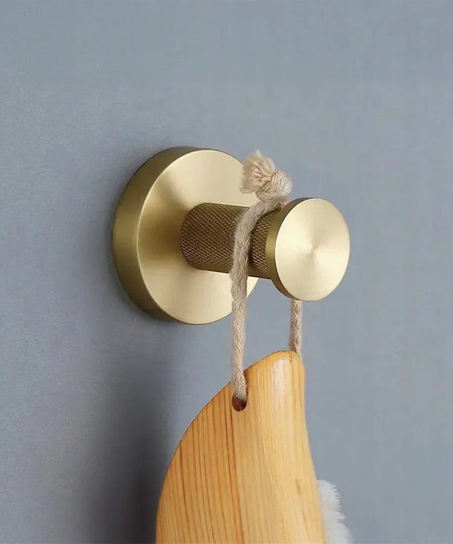 Vonios kambario kabykla REA MODERN 6606A BRUSH GOLD auksine rankšluosčiams