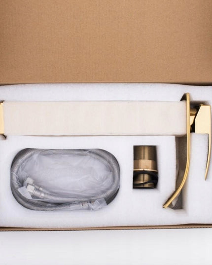 Aukštas praustuvo maišytuvas su kaskadiniu vandens srautu, auksinis (Yoka Home)