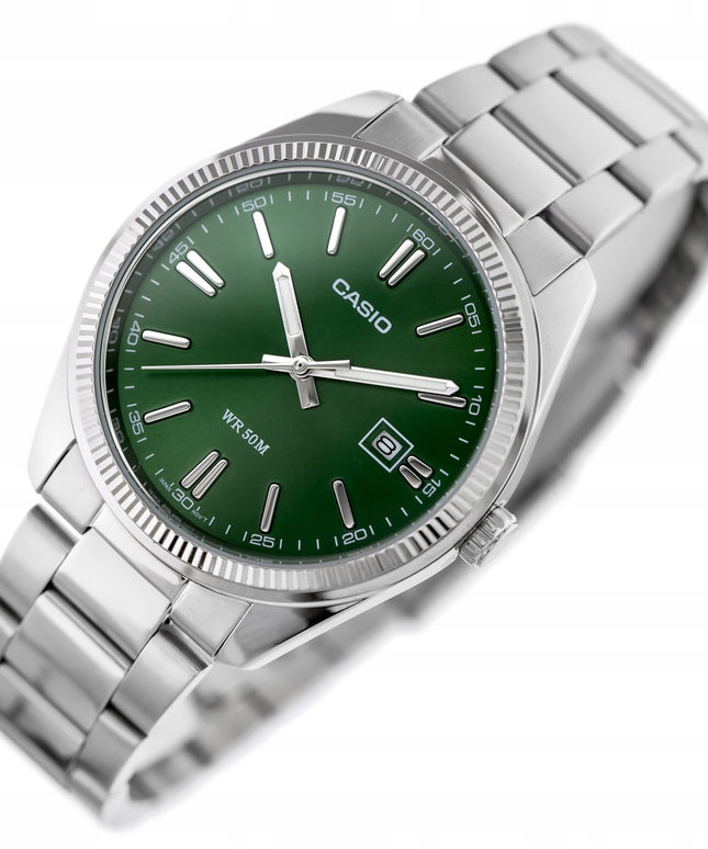 Vyriškas laikrodis Casio MTP-1302PD-3AV su dėžute – elegantiškas kvarcinis laikrodis su žaliu ciferblatu, nerūdijančio plieno apyranke ir datumu