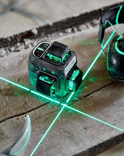 Žaliasis kryžminis lazeris su trikoju ir dėklu Laserliner PocketPlane 4 metų garantija