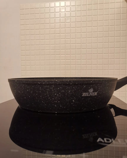Zilner gili marmurinė keptuvė 24 cm su dangčiu